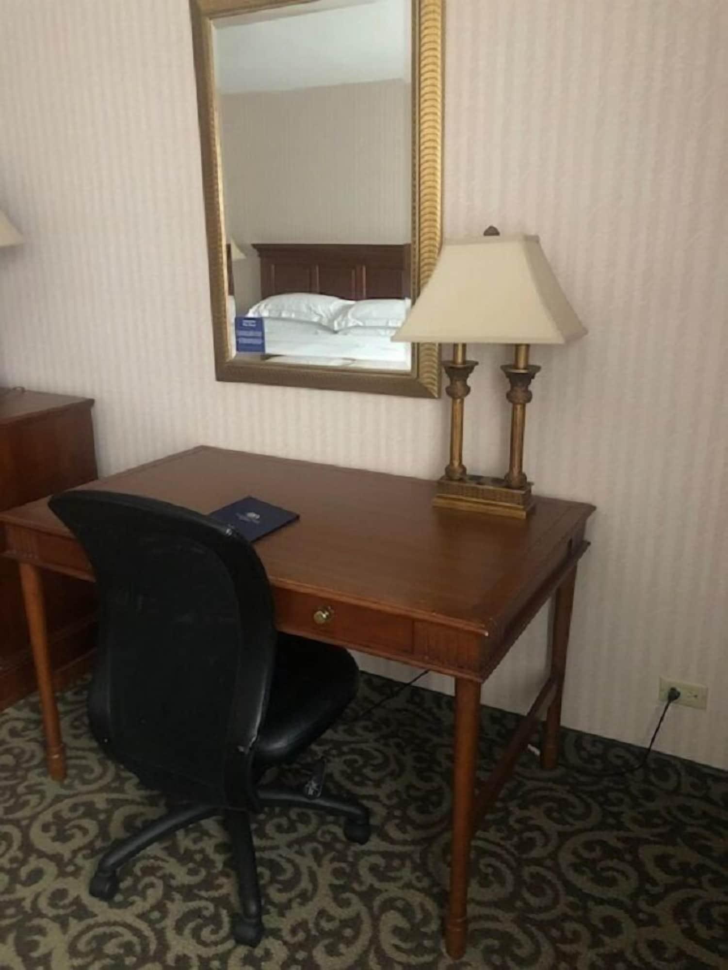 Doubletree By Hilton Lisle Naperville Bagian luar foto