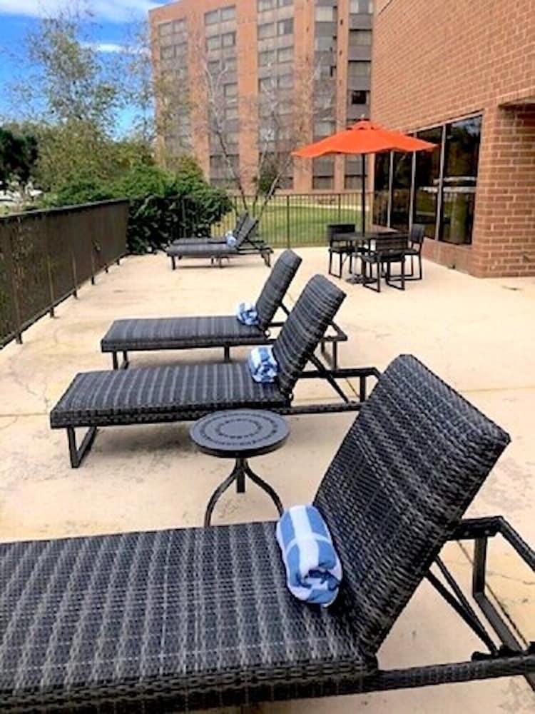 Doubletree By Hilton Lisle Naperville Bagian luar foto