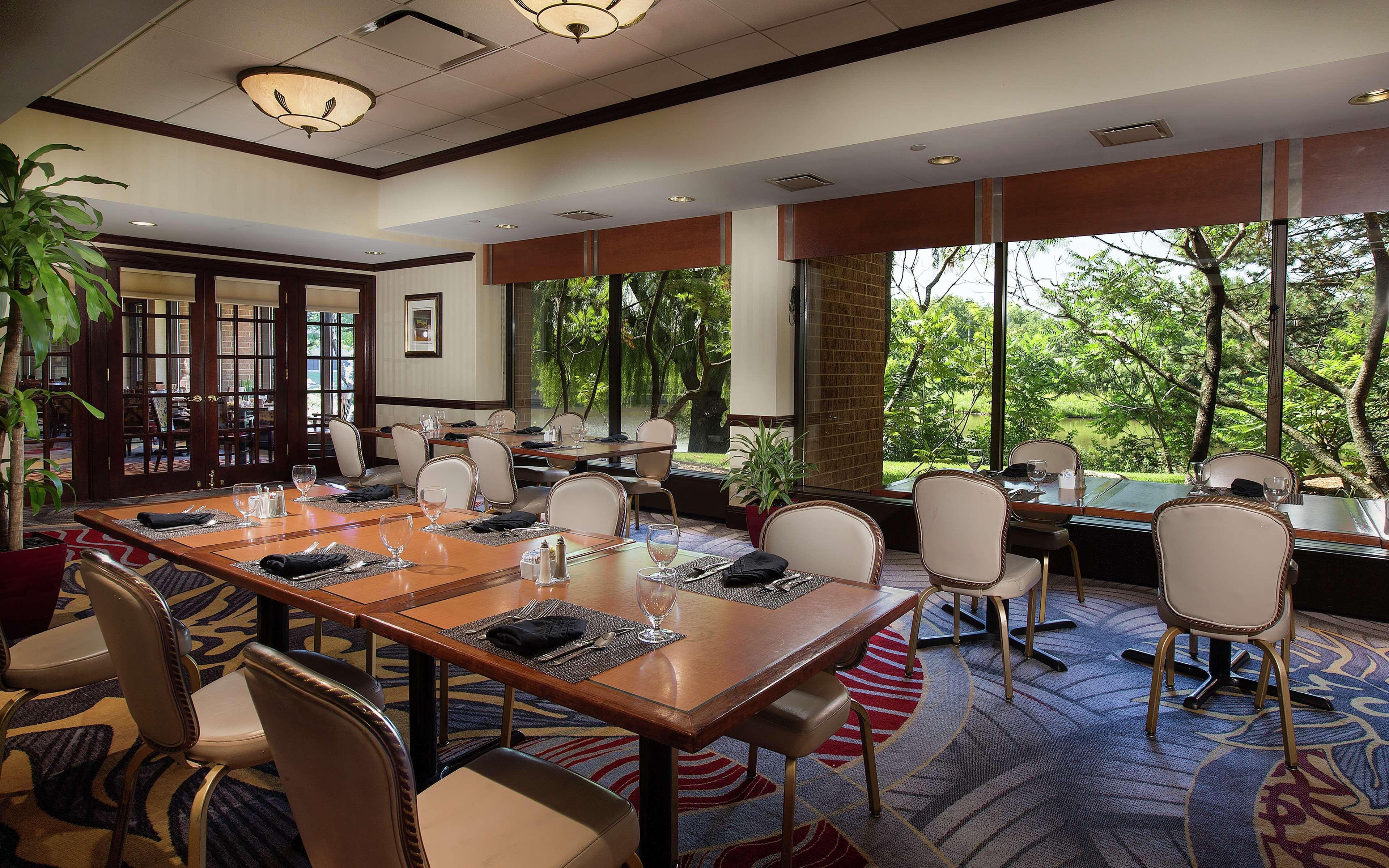 Doubletree By Hilton Lisle Naperville Bagian luar foto