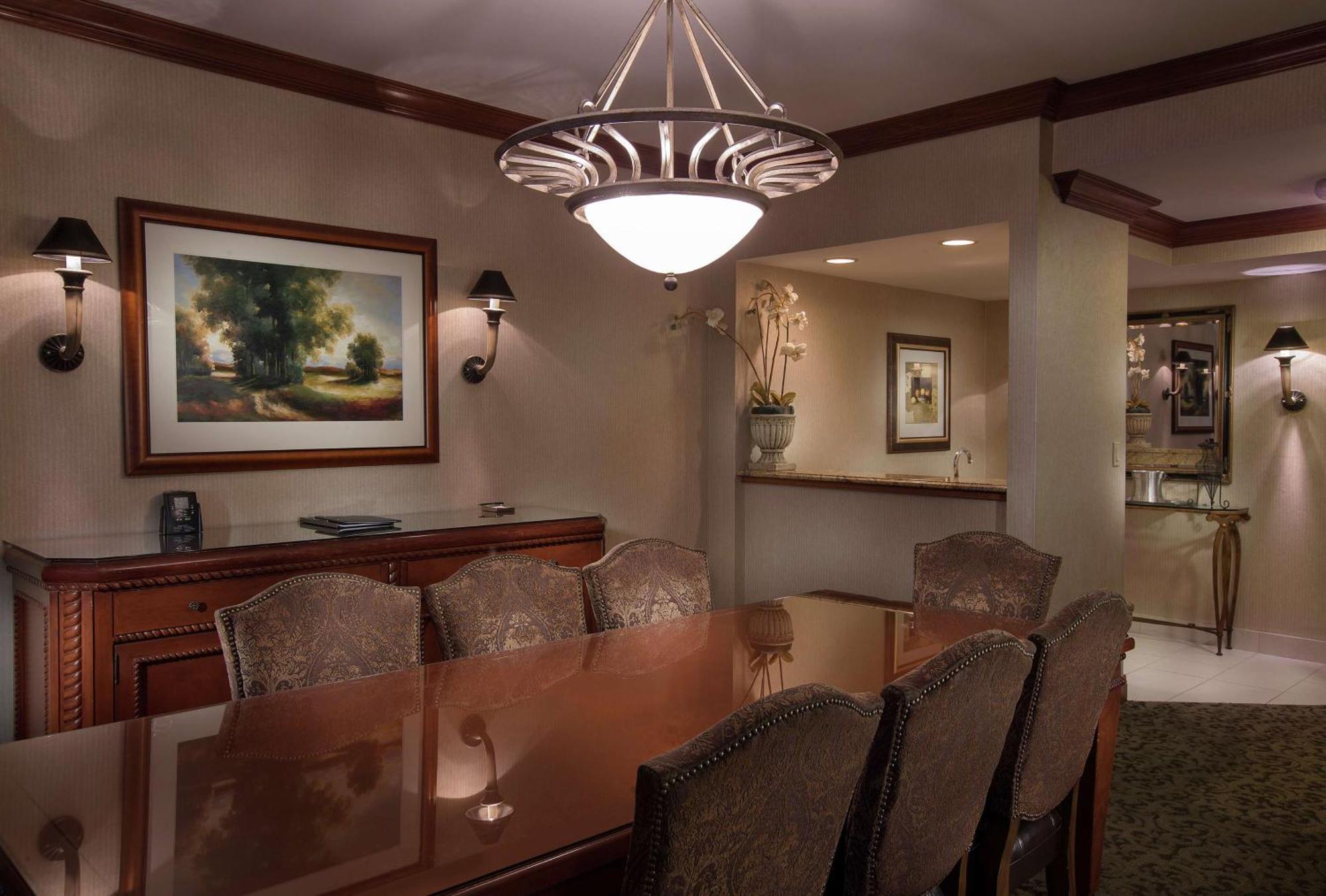 Doubletree By Hilton Lisle Naperville Bagian luar foto