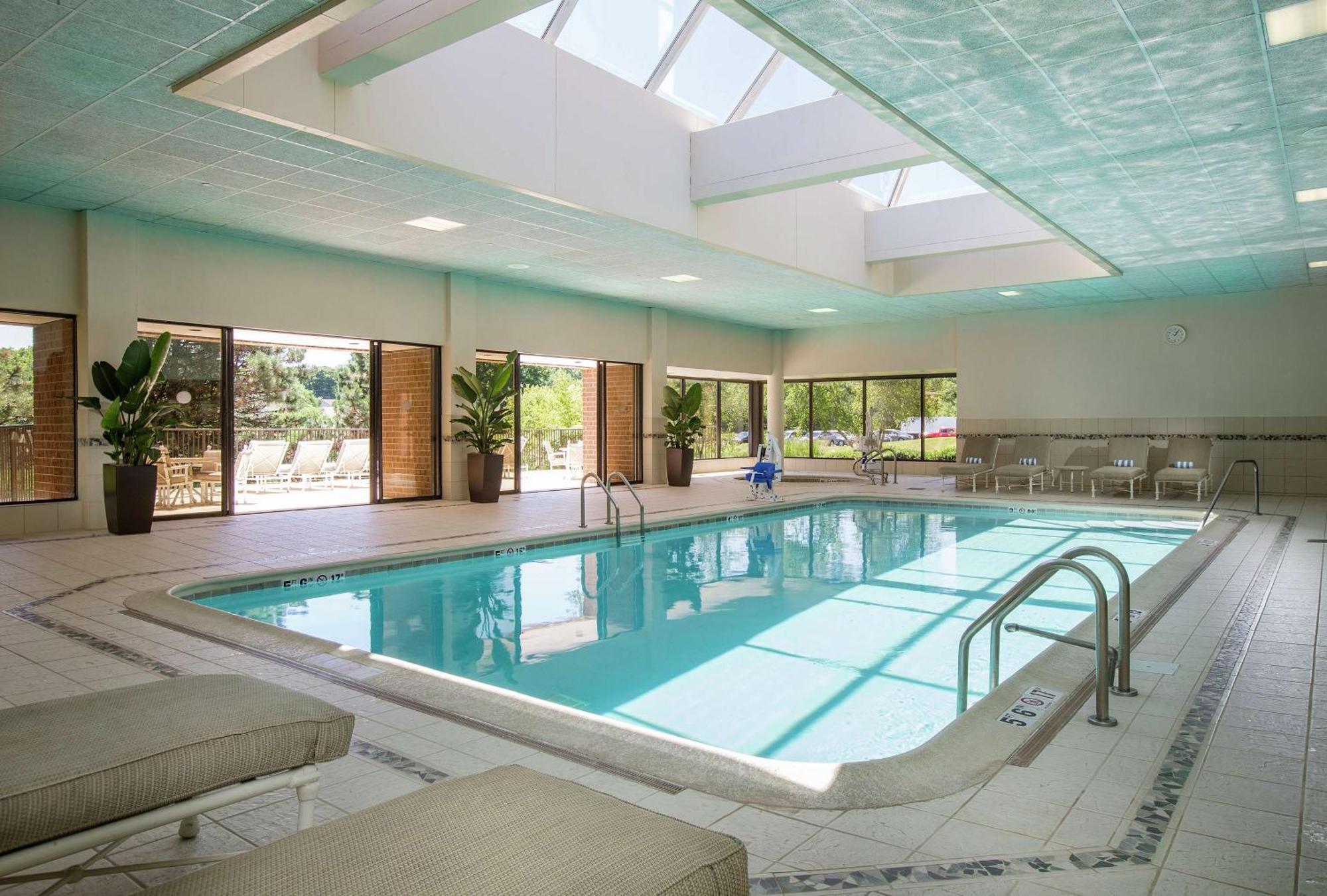 Doubletree By Hilton Lisle Naperville Bagian luar foto