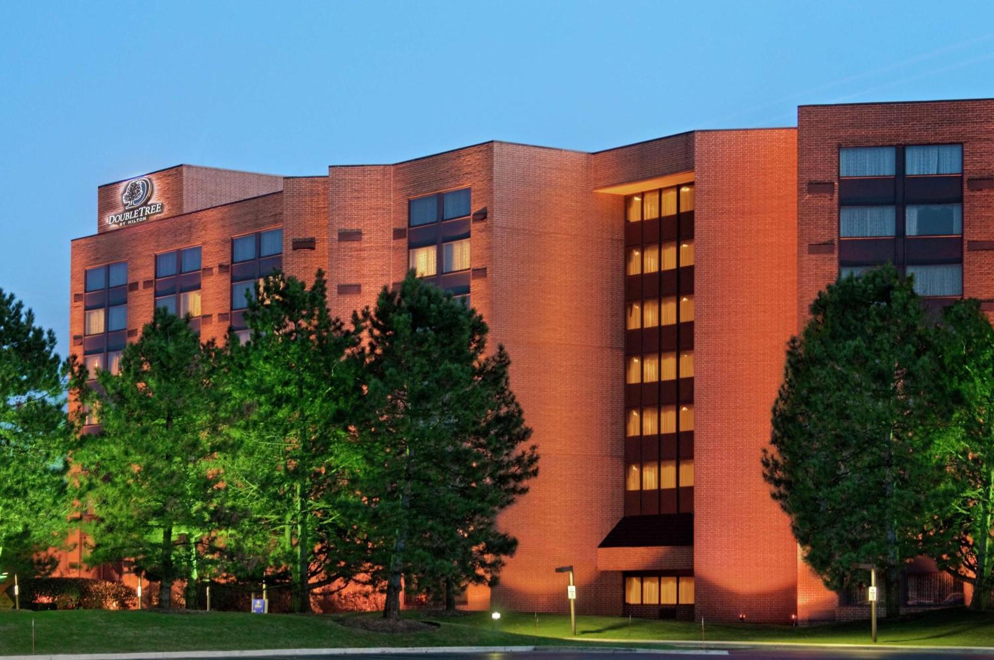 Doubletree By Hilton Lisle Naperville Bagian luar foto