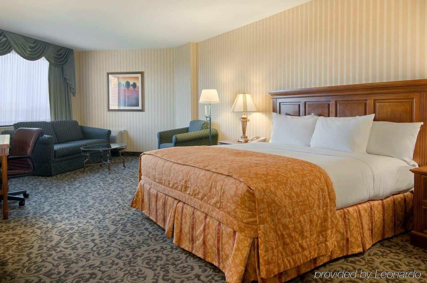 Doubletree By Hilton Lisle Naperville Bagian luar foto